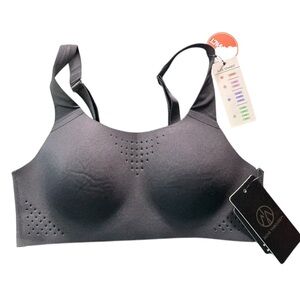 MOVE THEOLOGY black Wirefree high impact Teresa sports bra fits 32B - 34A NWT